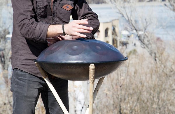 Apprendre handpan : guide pour débuter facilement
